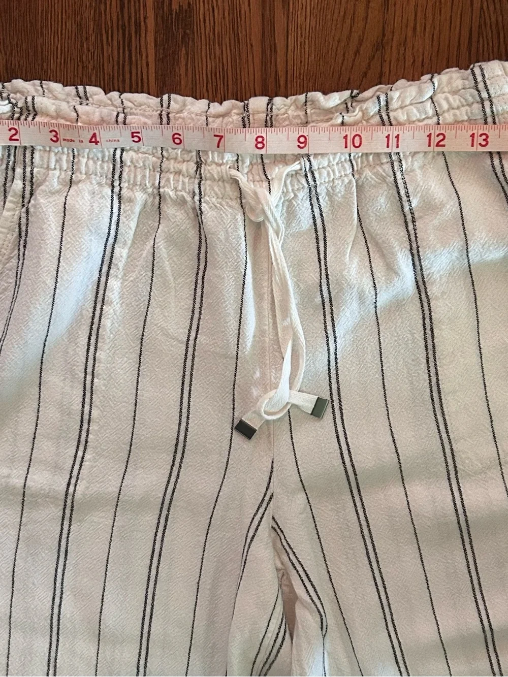 Women’s Time and Tru Ivory Linen Pants with Black Pinstripes Medium